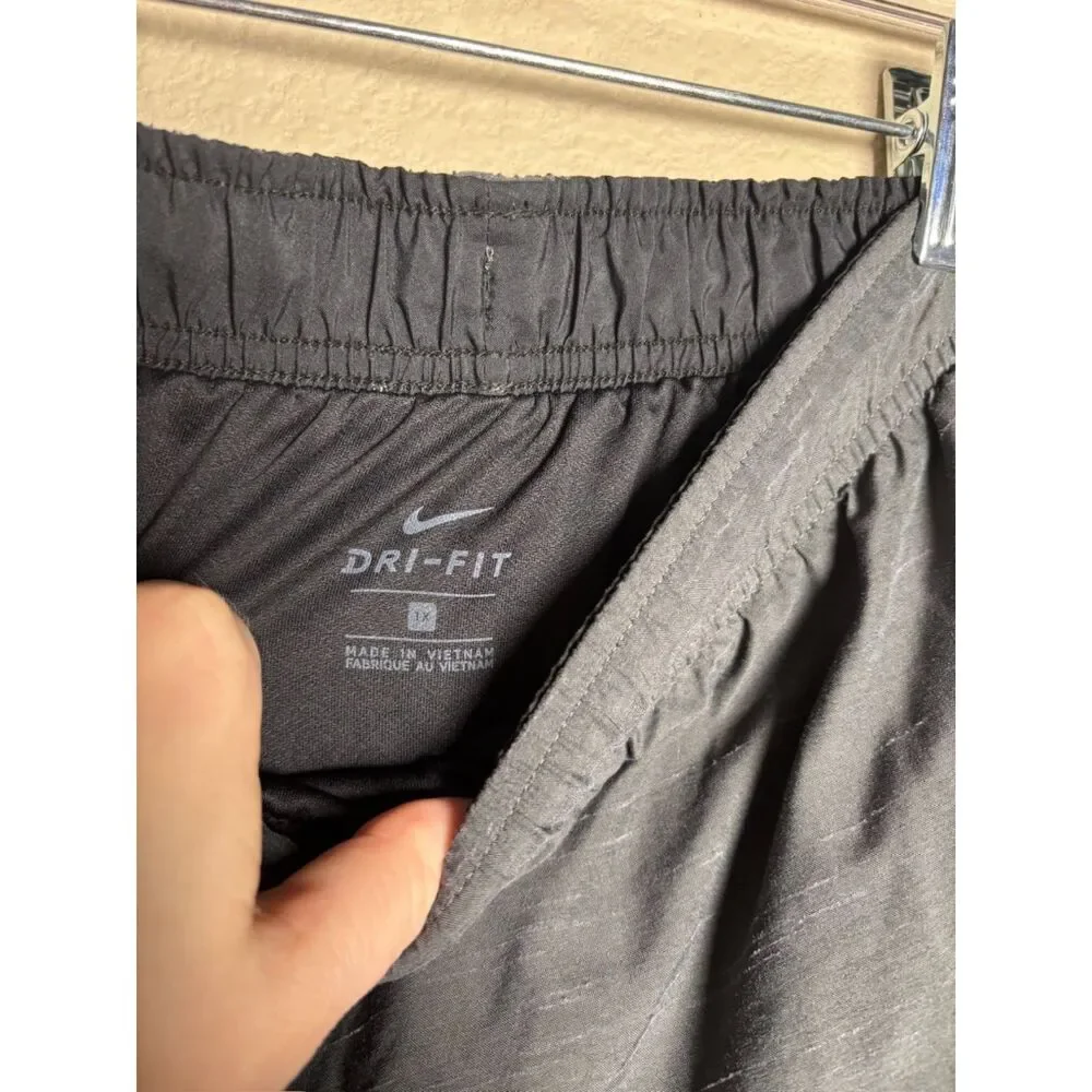 Nike Women's Tempo Dry Core 3 running shorts black & gray size 1X